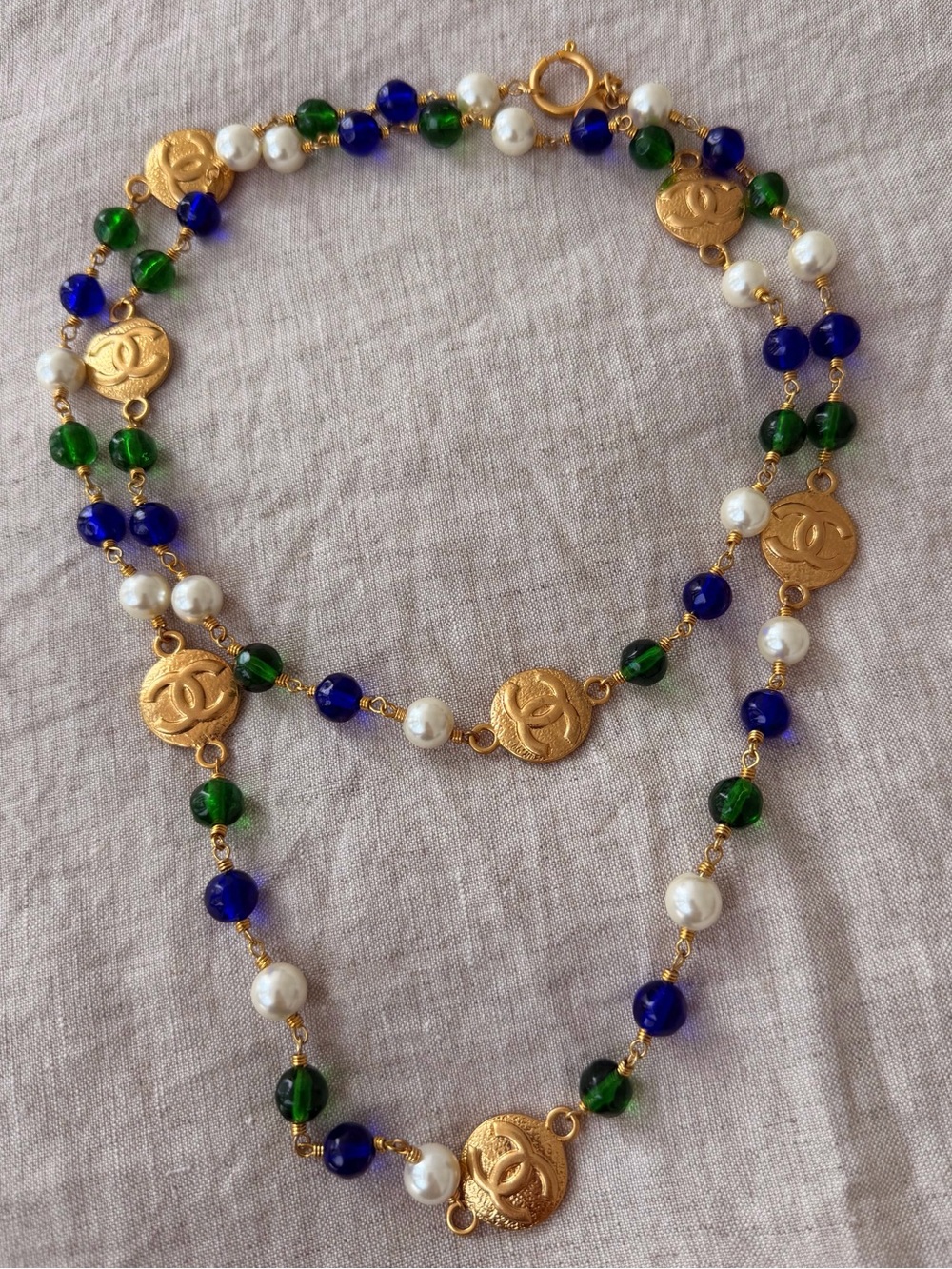 💚Vintage CHANEL Coin Logo Necklace with Blue, Green & Pearl Beads💙 - Picture 3 of 7